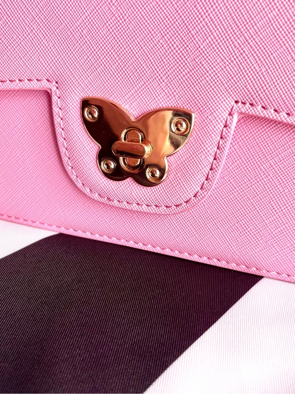 N/A chic pink